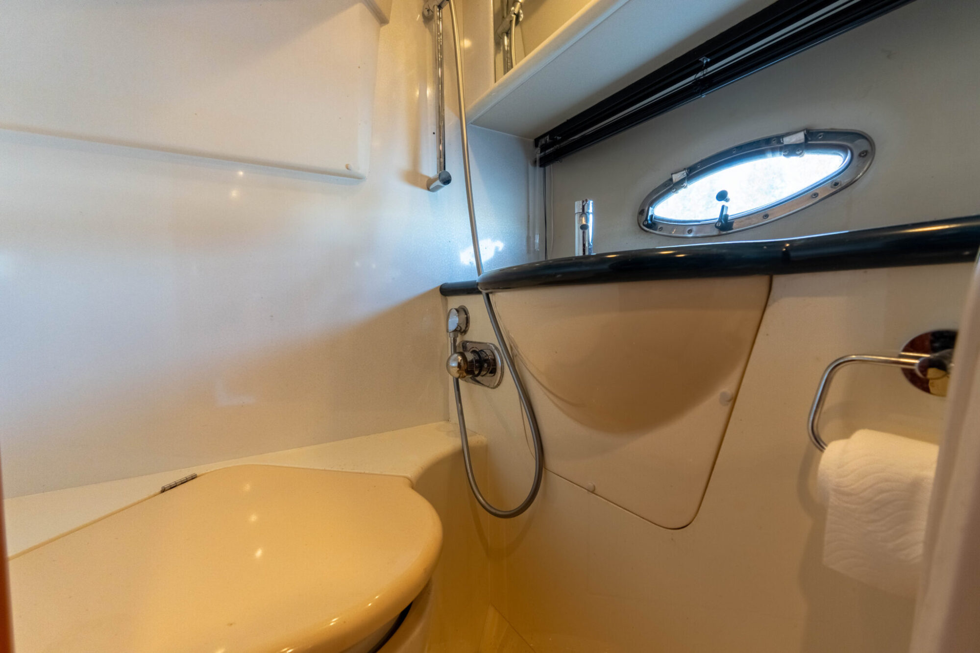 Sunseeker Camarque 47 Cabrio — foto 31 van 48