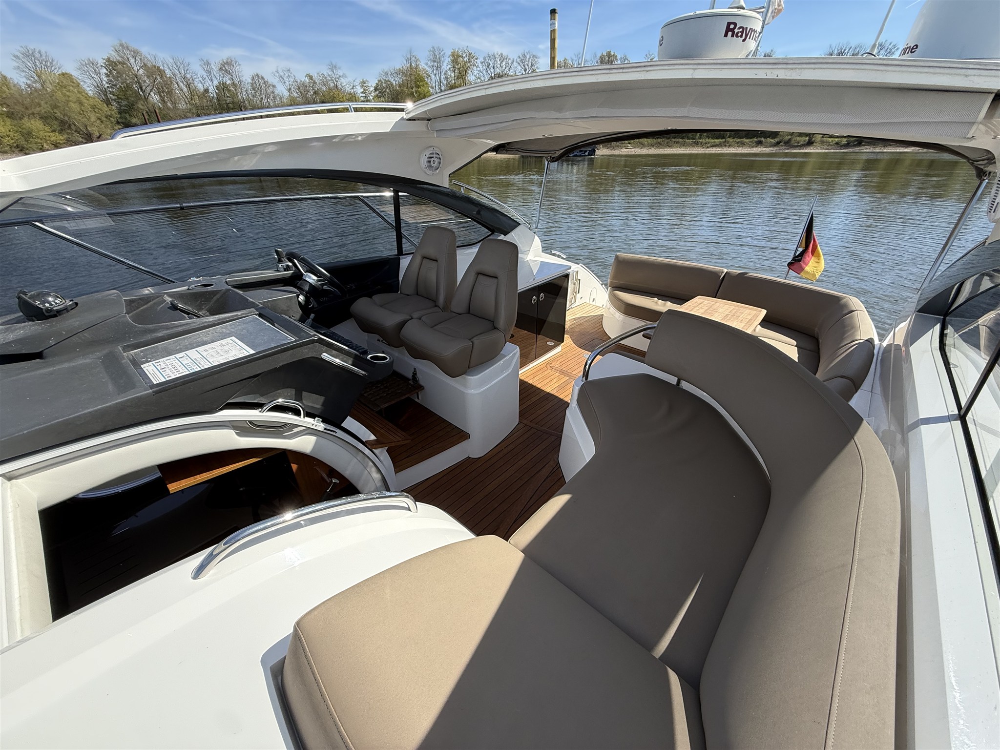 Princess V39 (2012) — foto 11 van 11