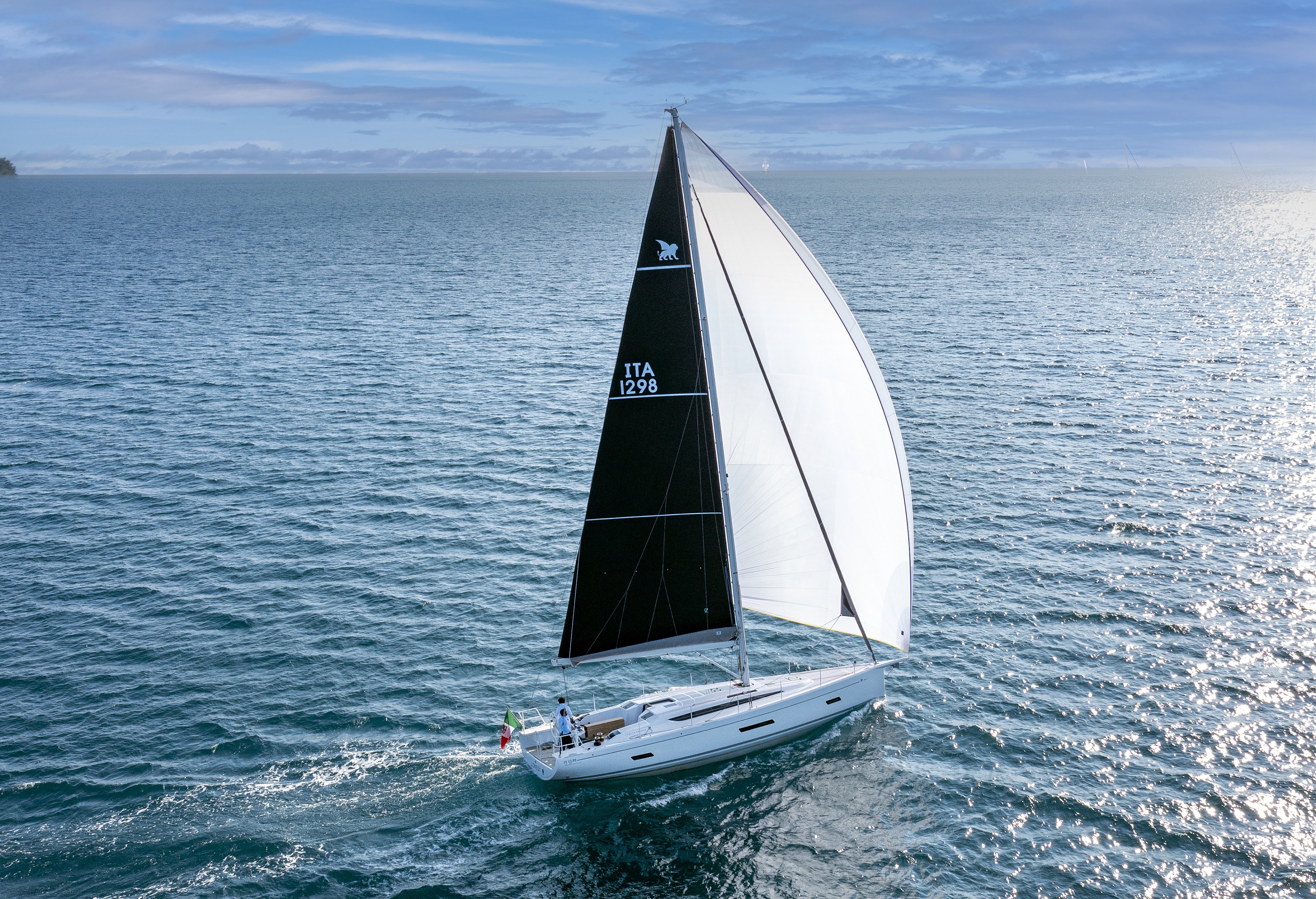 Italia Yachts Bellissima — foto 1 van 7