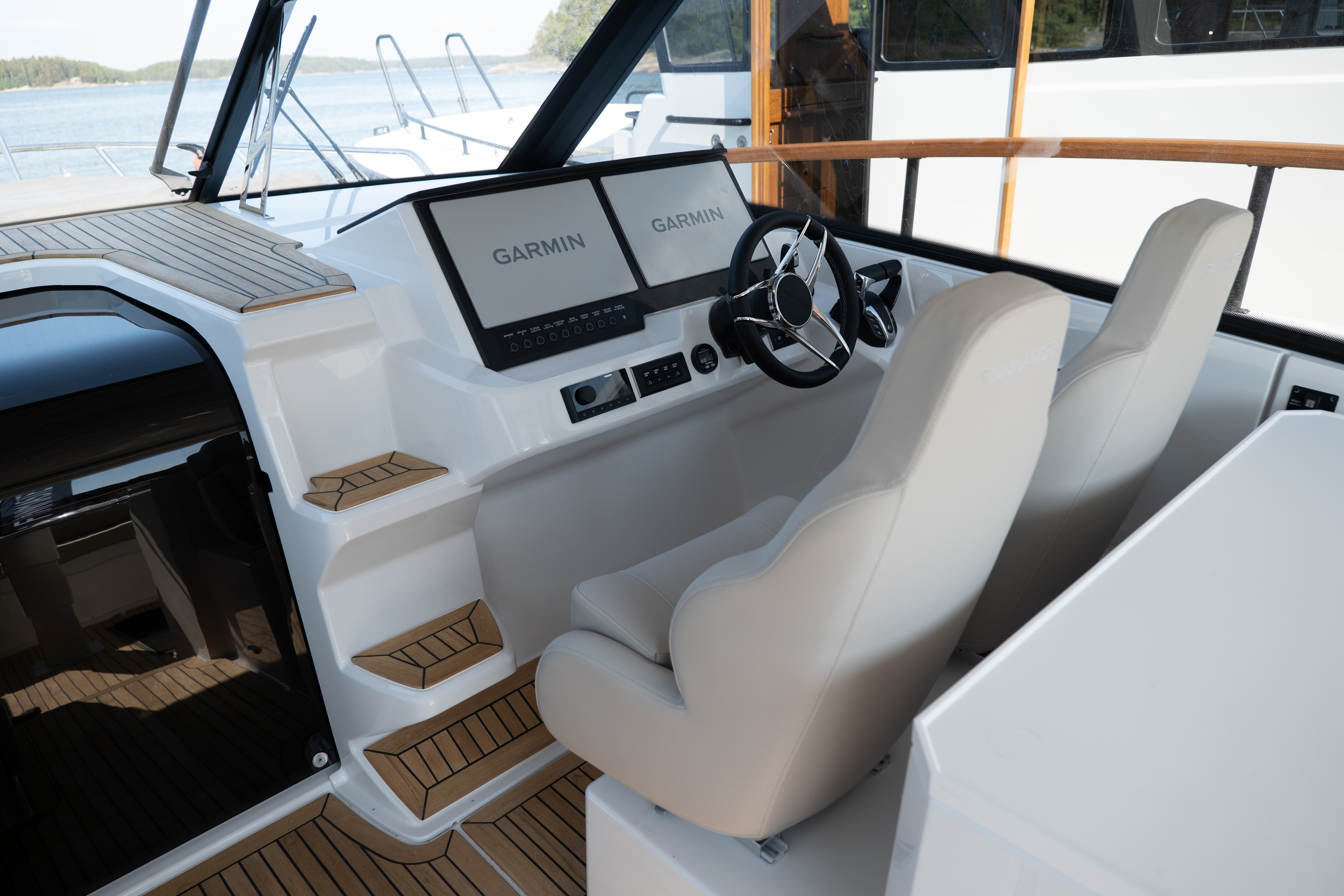 Finnmaster T9 ST / T-top — foto 8 van 24