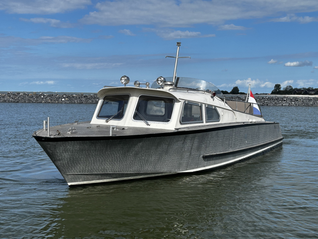 Patrouille vaartuig 1100 Met ruim zonnedek! — foto 3 van 54