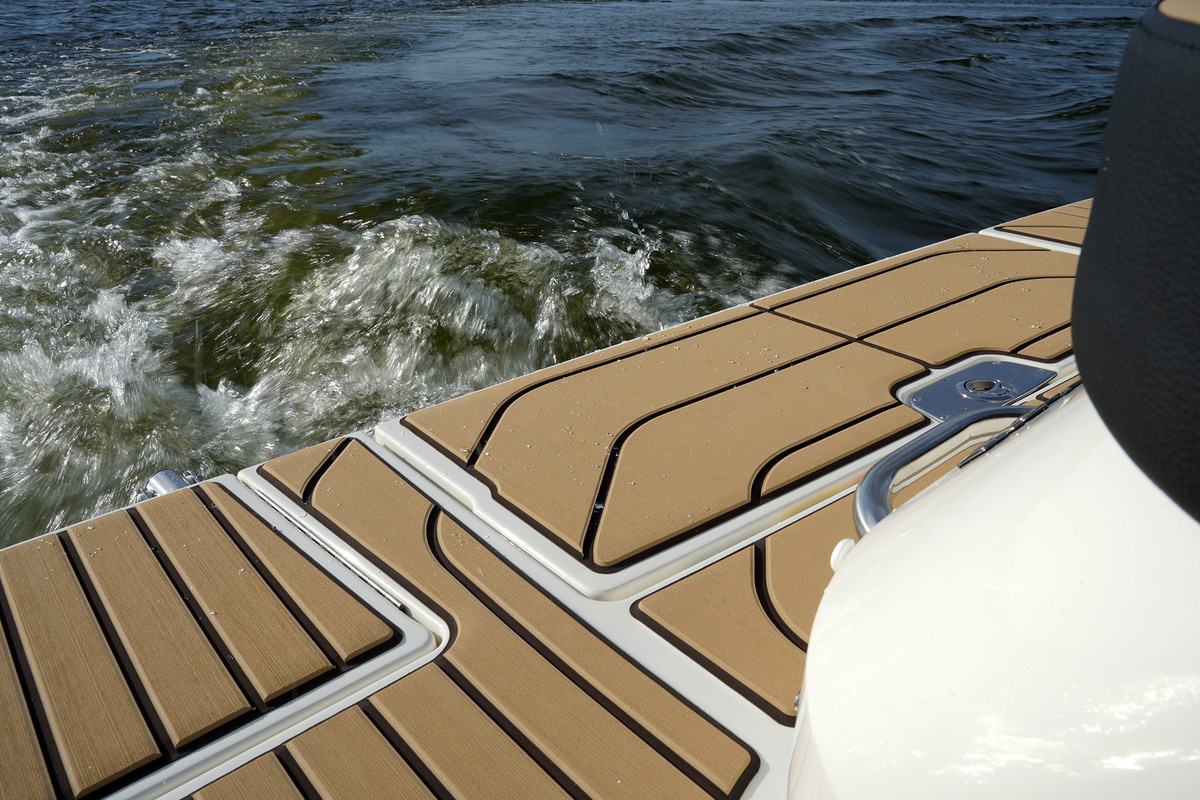 Sea Ray SPX 210 — foto 18 van 56