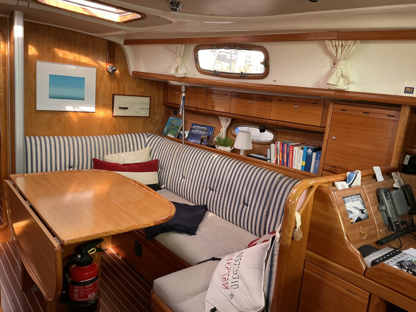 Bavaria 37 Cruiser — foto 7 van 40