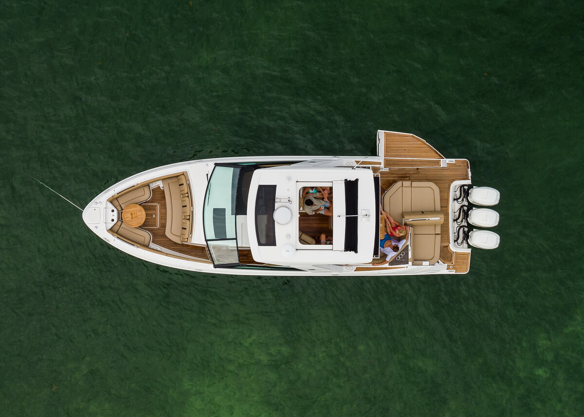 Sea Ray SLX 400 Outboard — foto 5 van 24