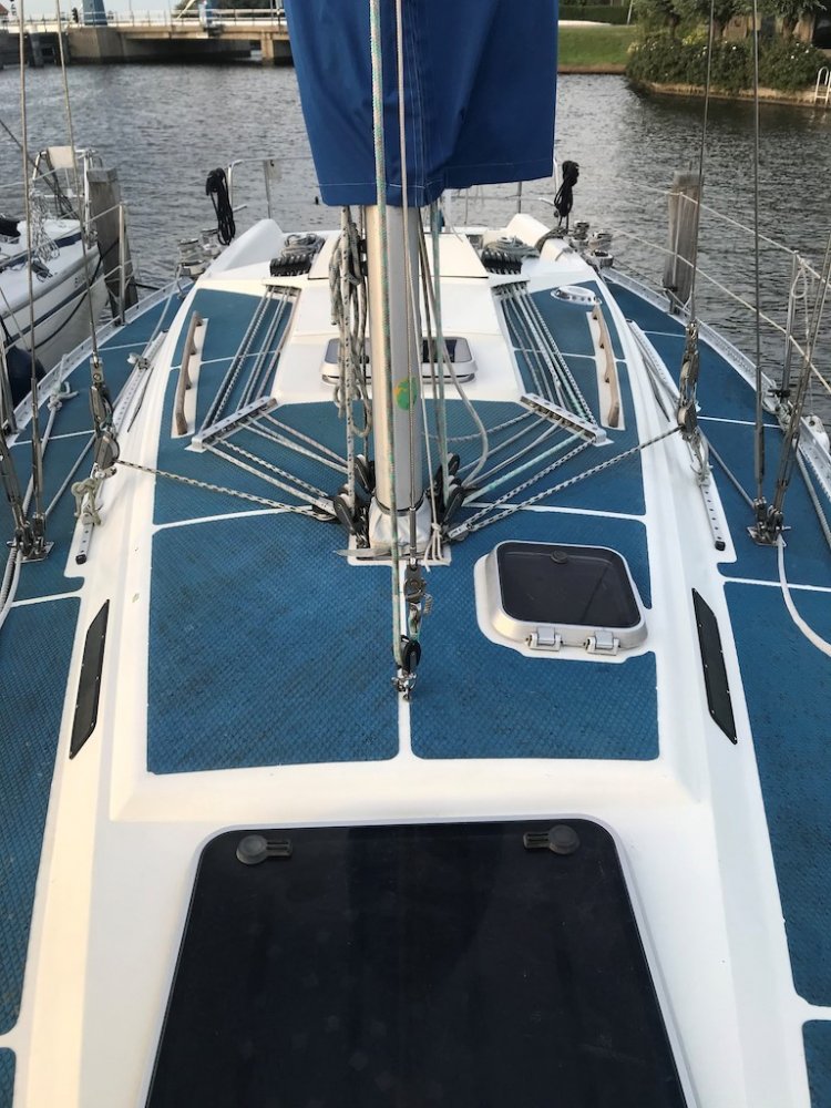 Bianca - Sailing Yacht - GRP (Polyester) - 1990 - € 19.900 — foto 6 van 11
