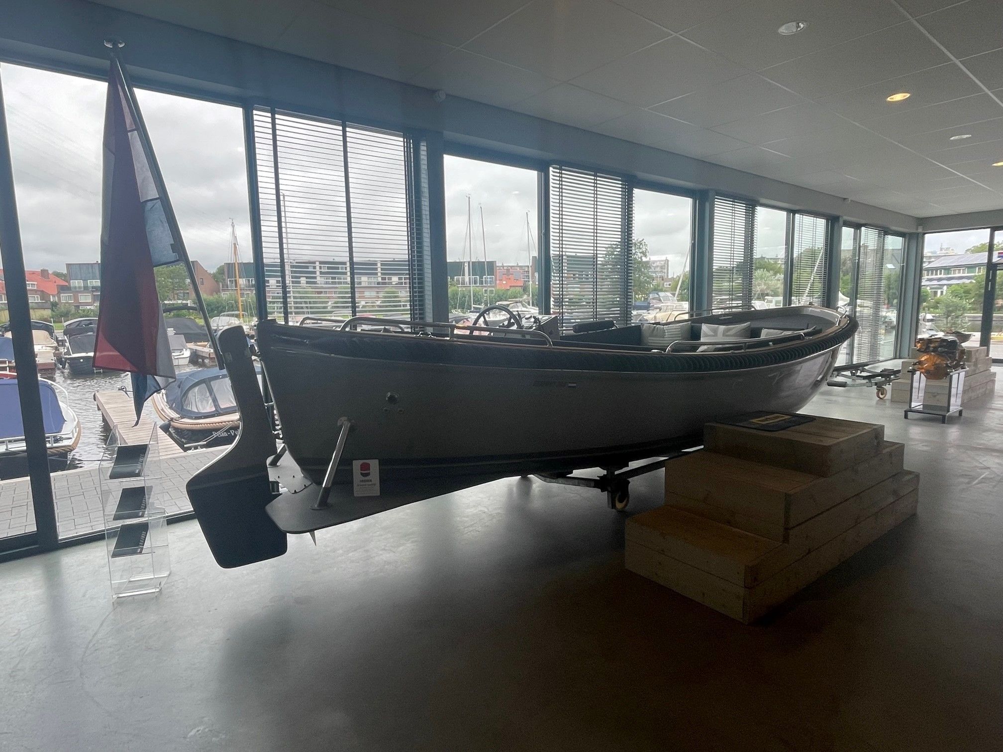 Seafury 700C