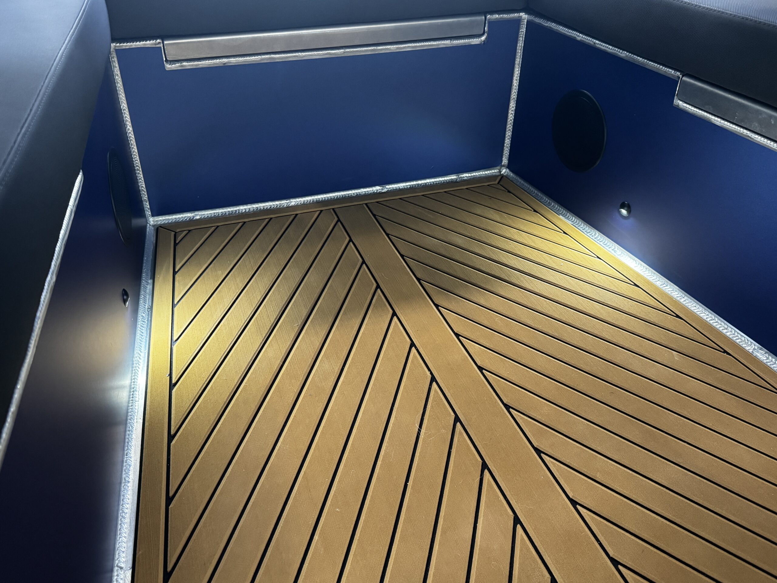 Qualia QT 22 Outboard — foto 7 van 28