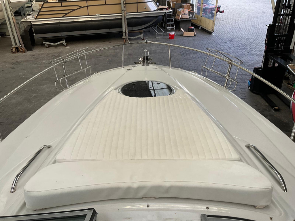 Crownline 275 CCR — foto 16 van 33