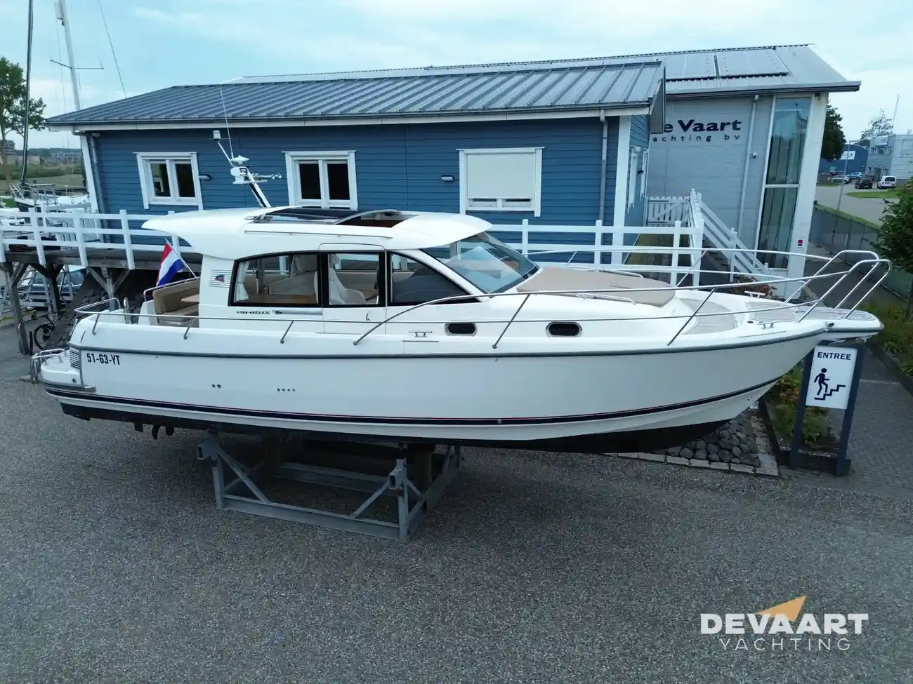 Nimbus 365 Coupe — foto 1 van 21