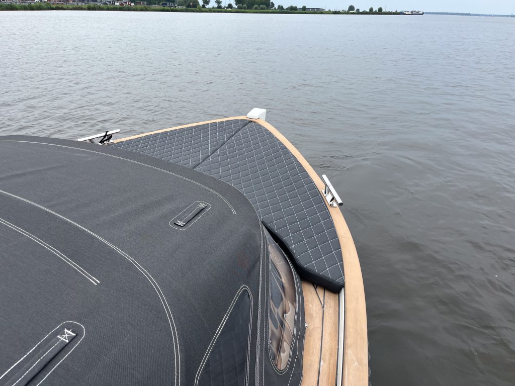 Waterspoor 646 Outboard | Luxe tender | Vanaf €39.950,- — foto 4 van 6