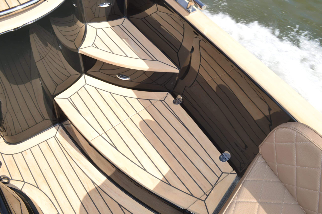 Waterspoor 808 open | Luxe Diesel/hybride Tender | Vanaf €89.950,- — foto 15 van 19