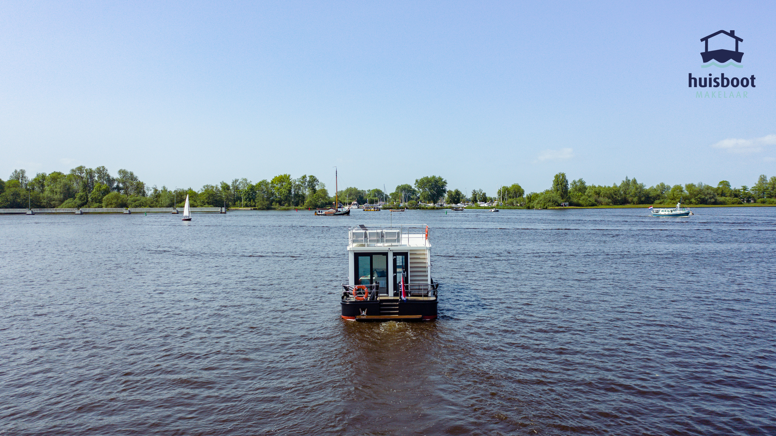 HOMESHIP Lotus Navigator 14 Houseboat — foto 4 van 38