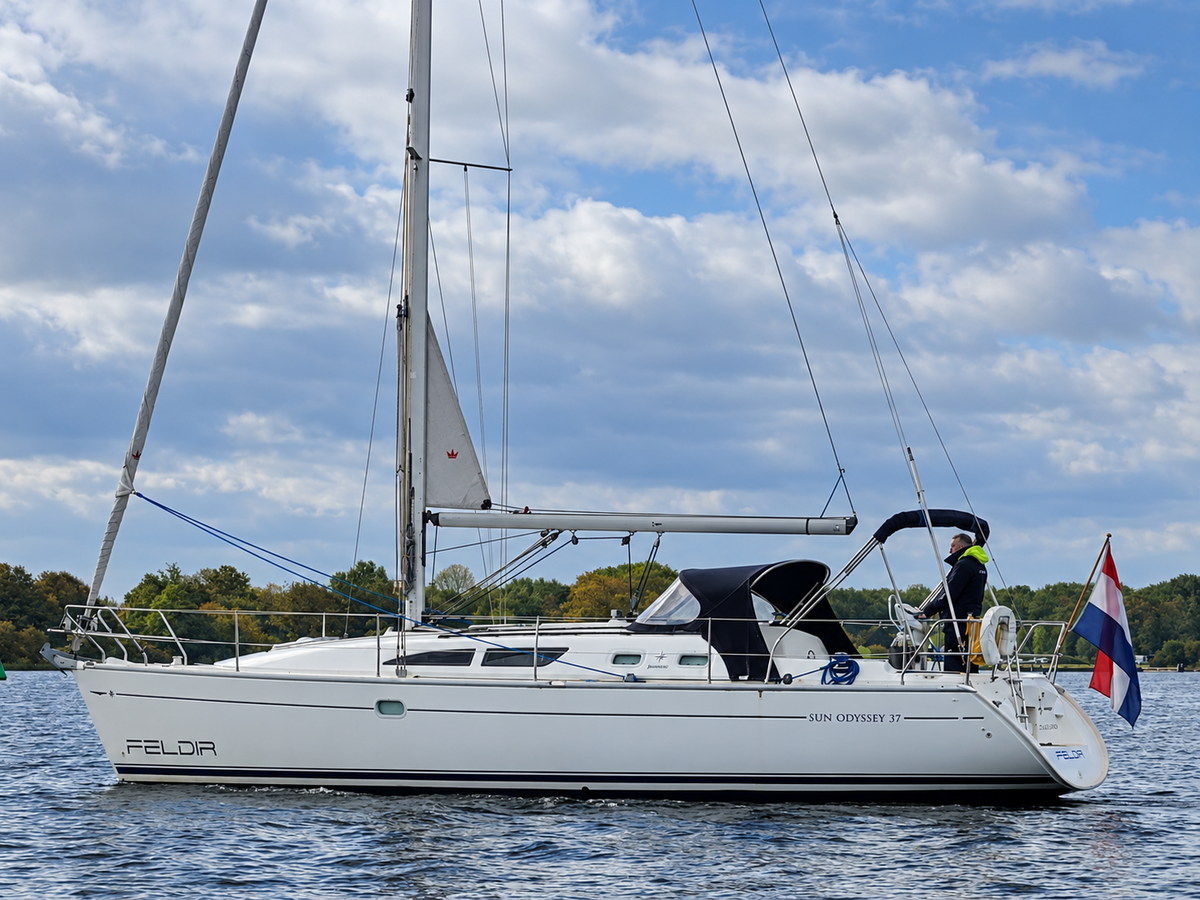 Jeanneau Sun Odyssey 37 — foto 32 van 36