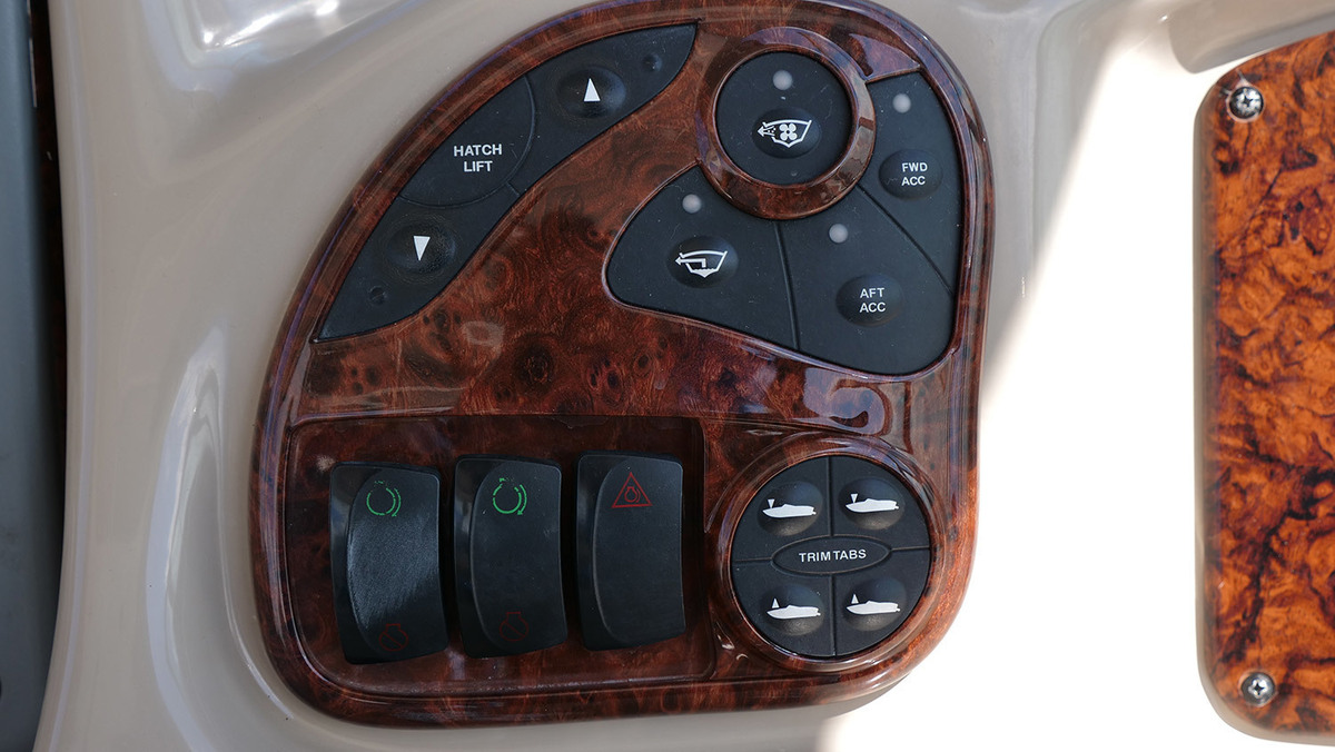 Sea Ray 340 Sundancer — foto 18 van 58
