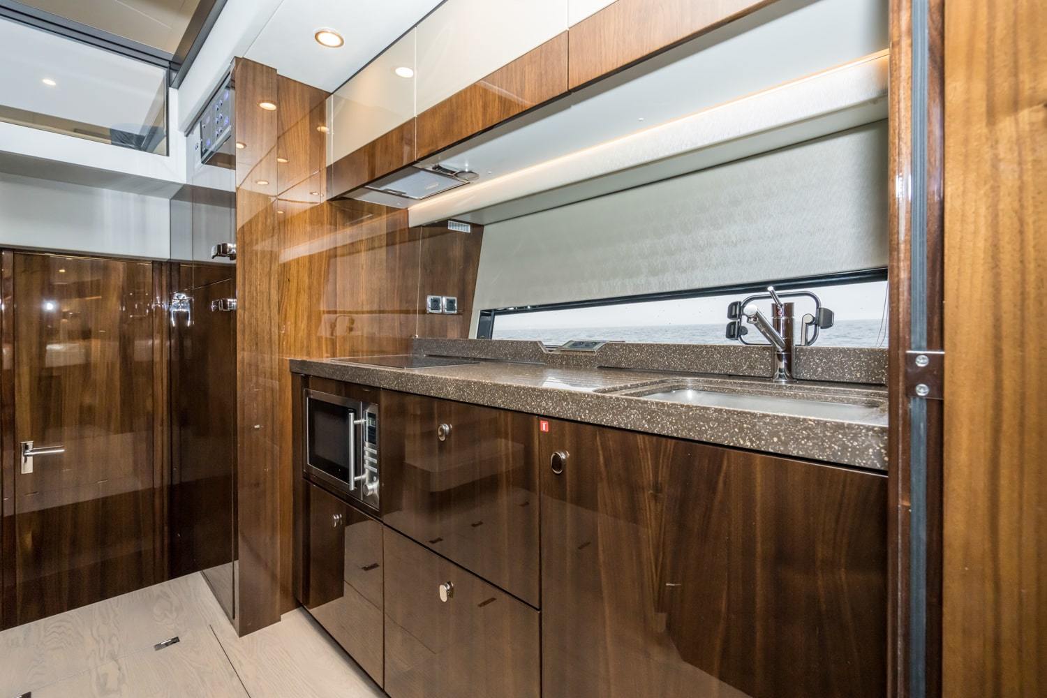Fairline Squadron 50 — foto 30 van 52