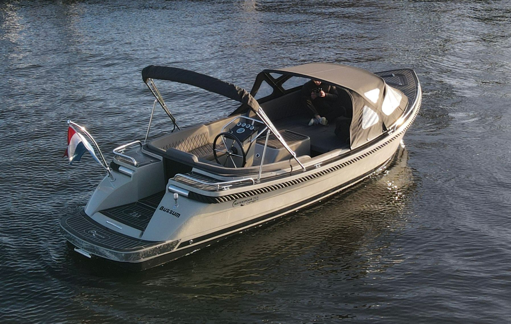 Waterspoor 711 | Luxe diesel/hybride tender | Vanaf €51.950,- — foto 5 van 13