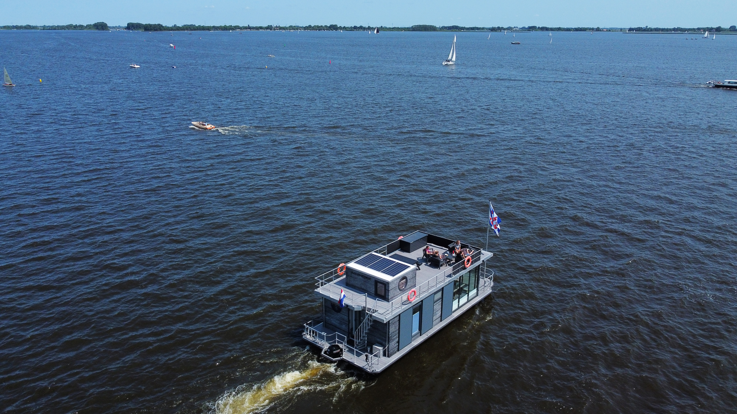 VaarAppartement 'Black Pearl' Houseboat - Panoramahut — foto 18 van 42