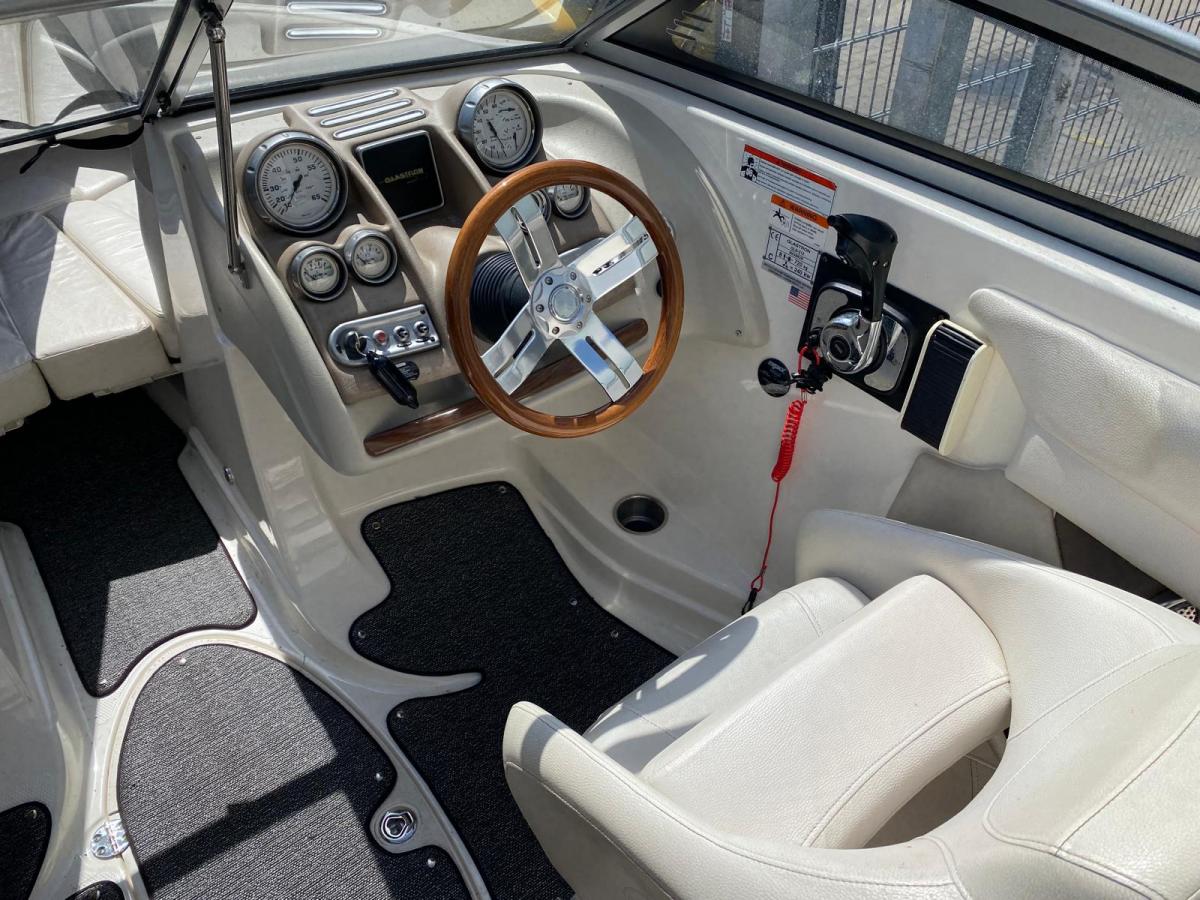 Glastron GLS 215 Bowrider — foto 6 van 10