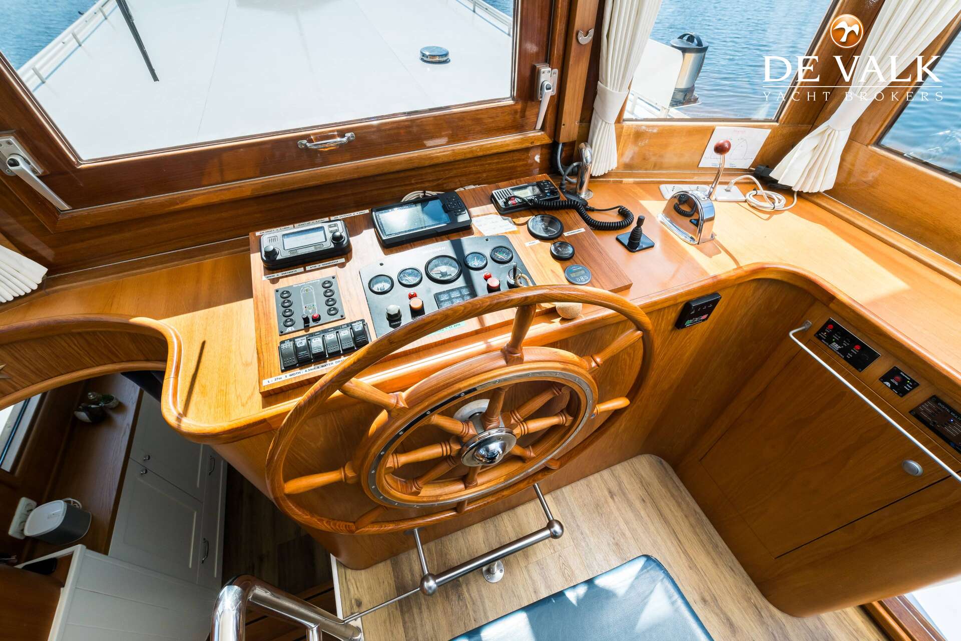 Luxe motor 28M — foto 25 van 44