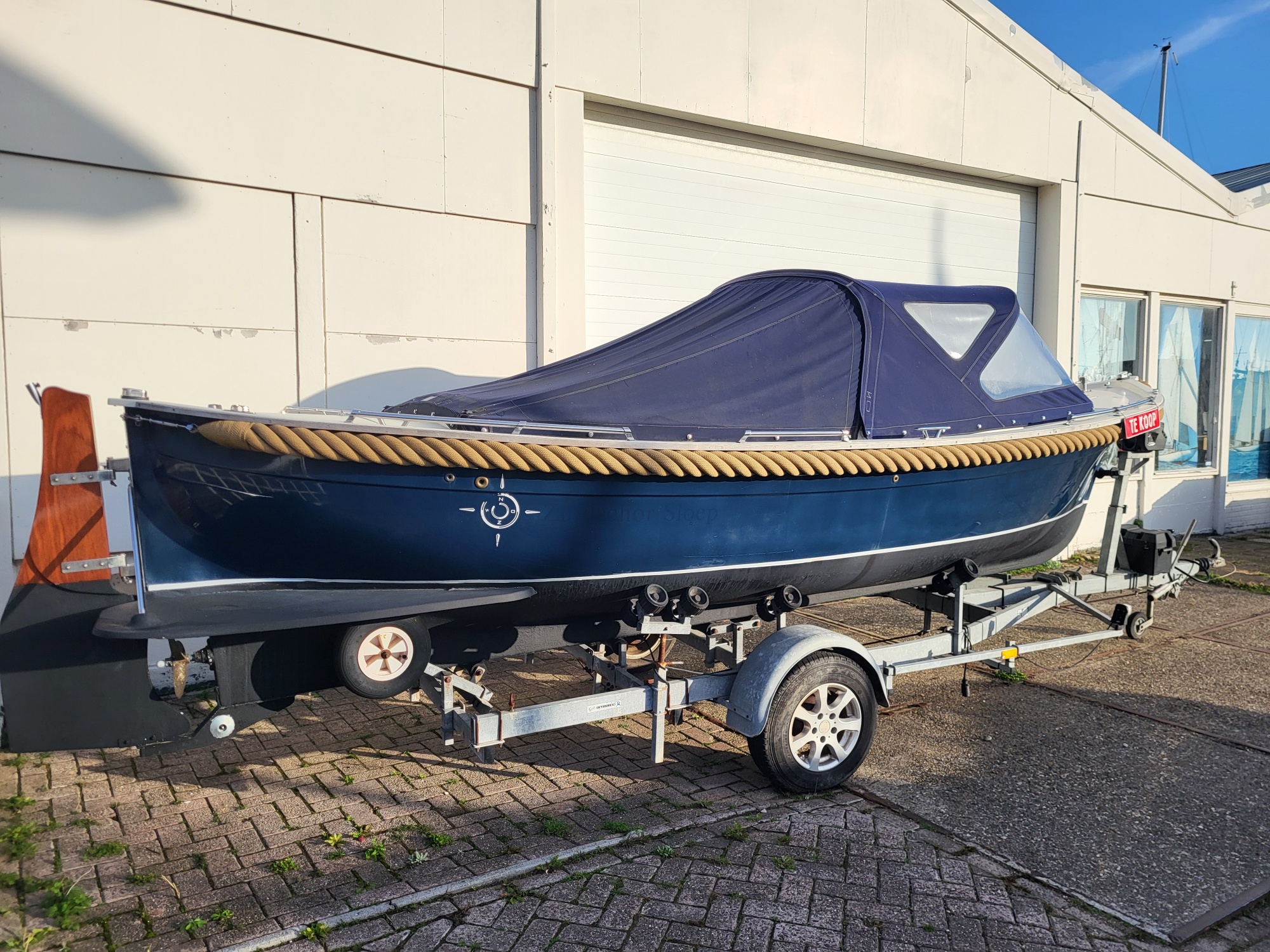 Degelijke Zuidschor 625 Diesel Inboard Sloep Navy incl. Kalf Trailer — foto 3 van 12