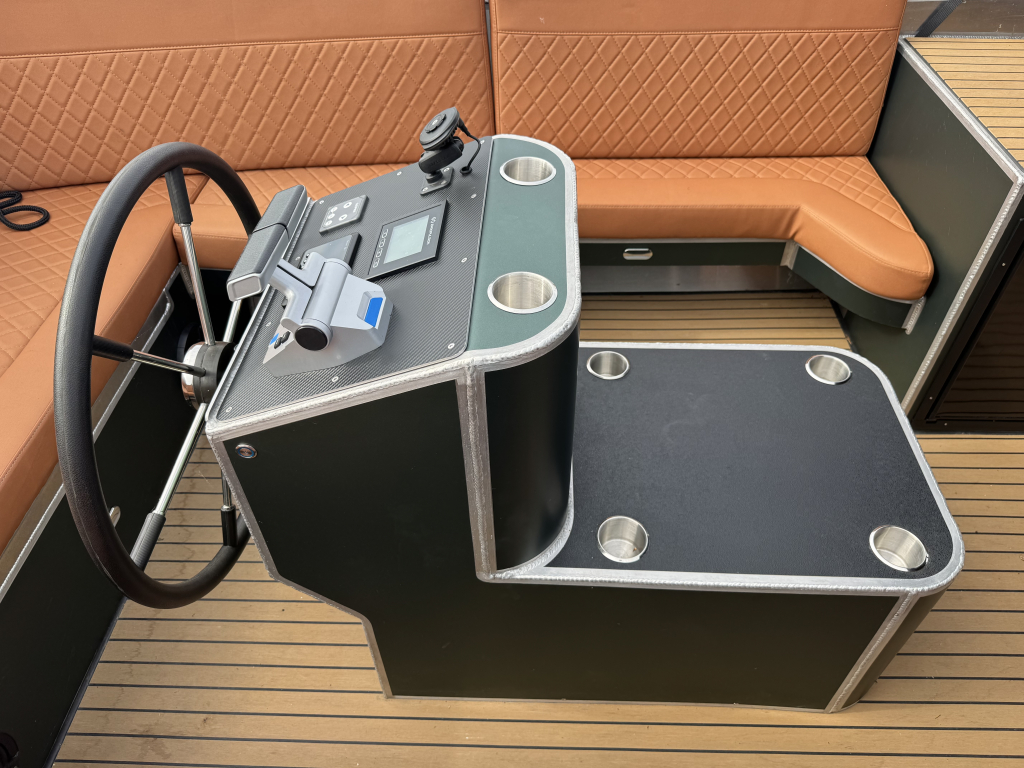 AluShip E-700 sloep — foto 9 van 32