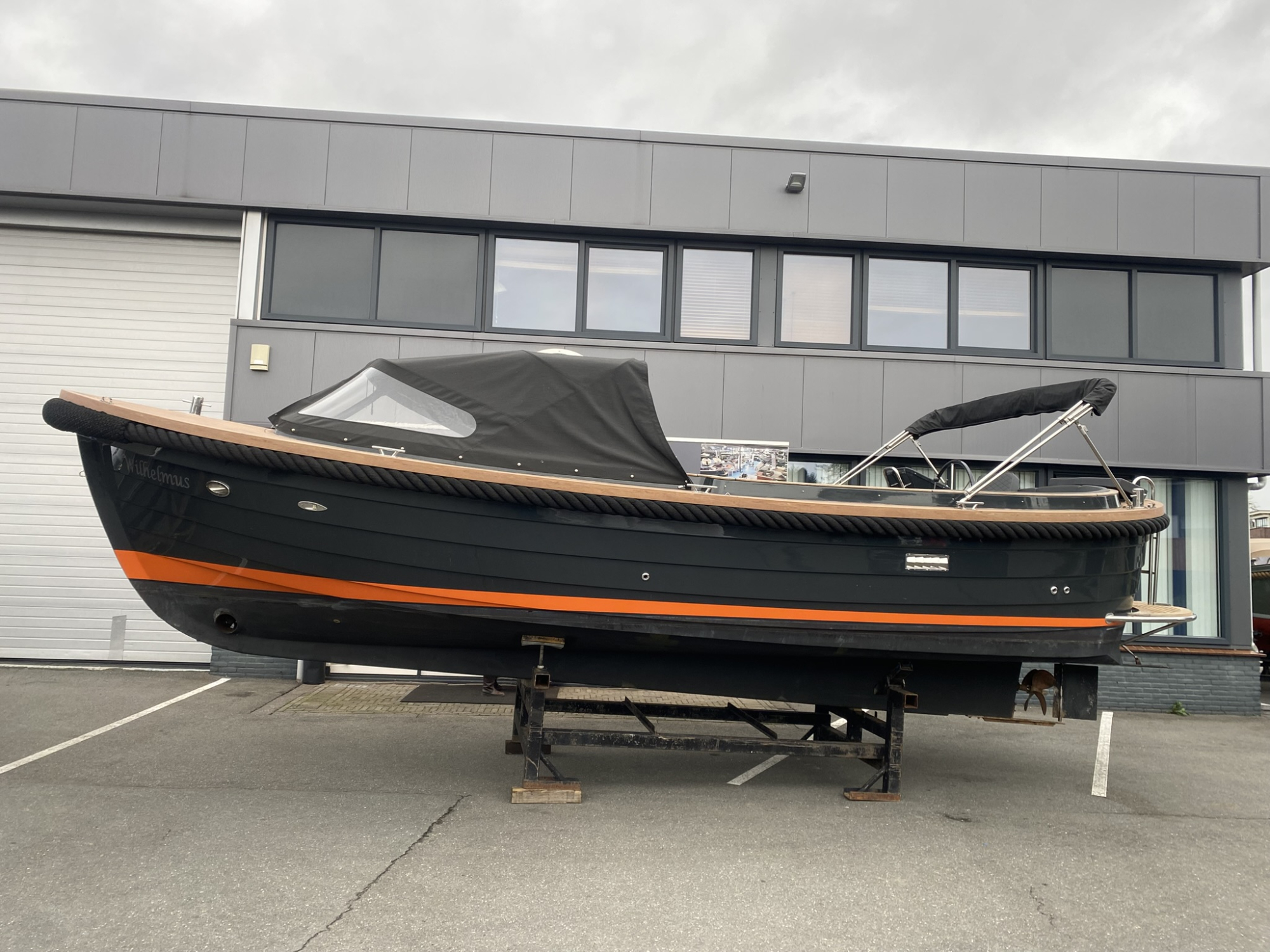 Maril 880 met Nanni diesel 200 pk - bouwjaar 2017 — foto 1 van 16