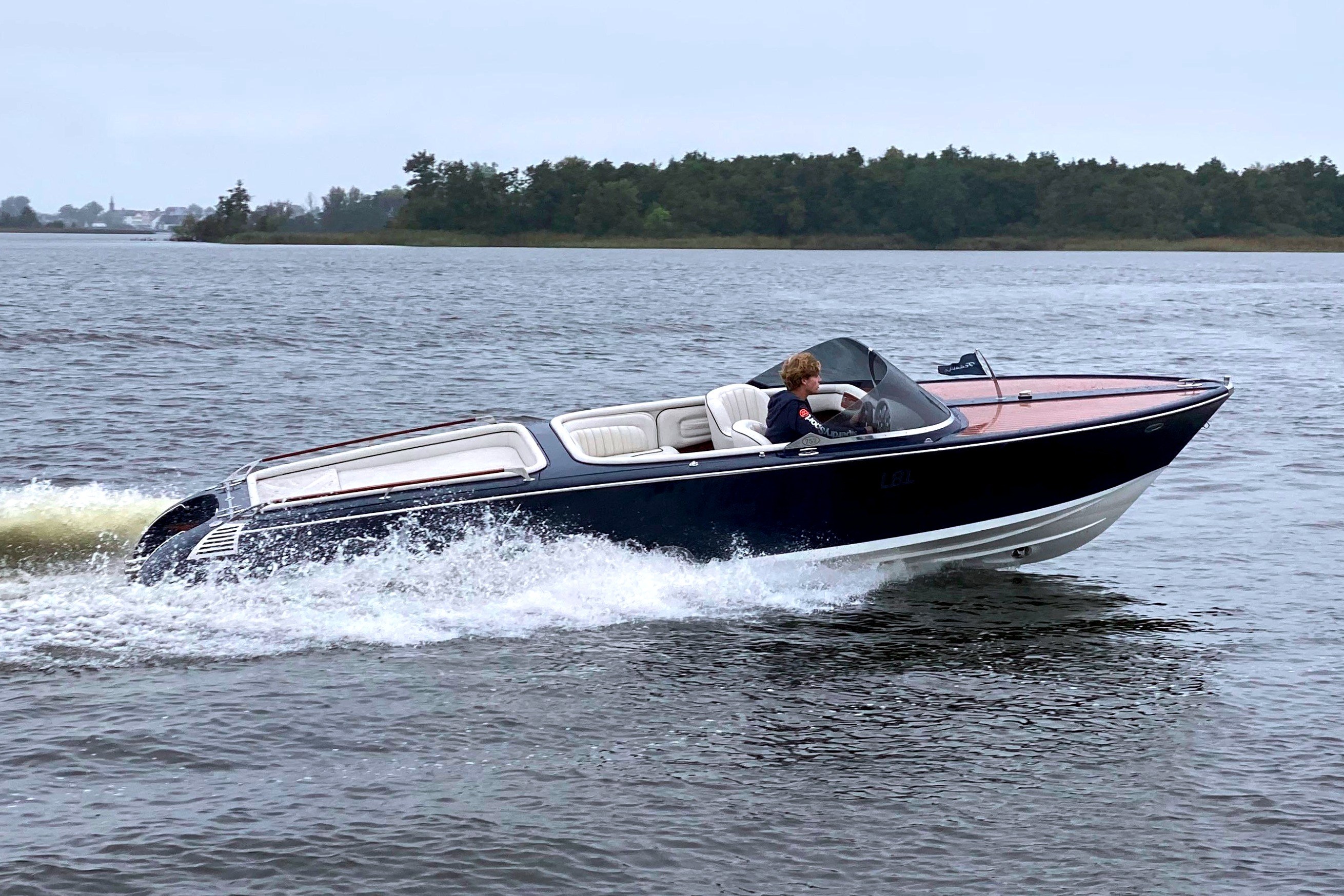 Frauscher 757 St. Tropez — foto 2 van 20