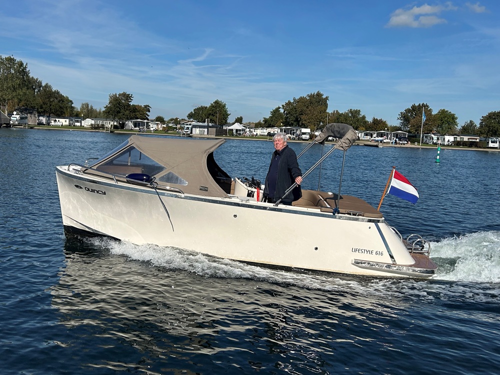 Elegante Lifestyle 616 Sloep, 50PK Suzuki, Cremewit Ral 9001 — foto 4 van 12
