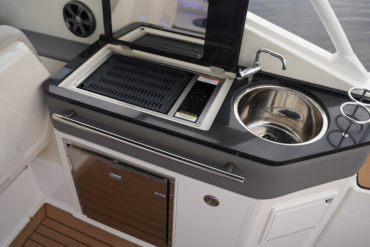 Sea Ray Sundancer 290 — foto 19 van 46