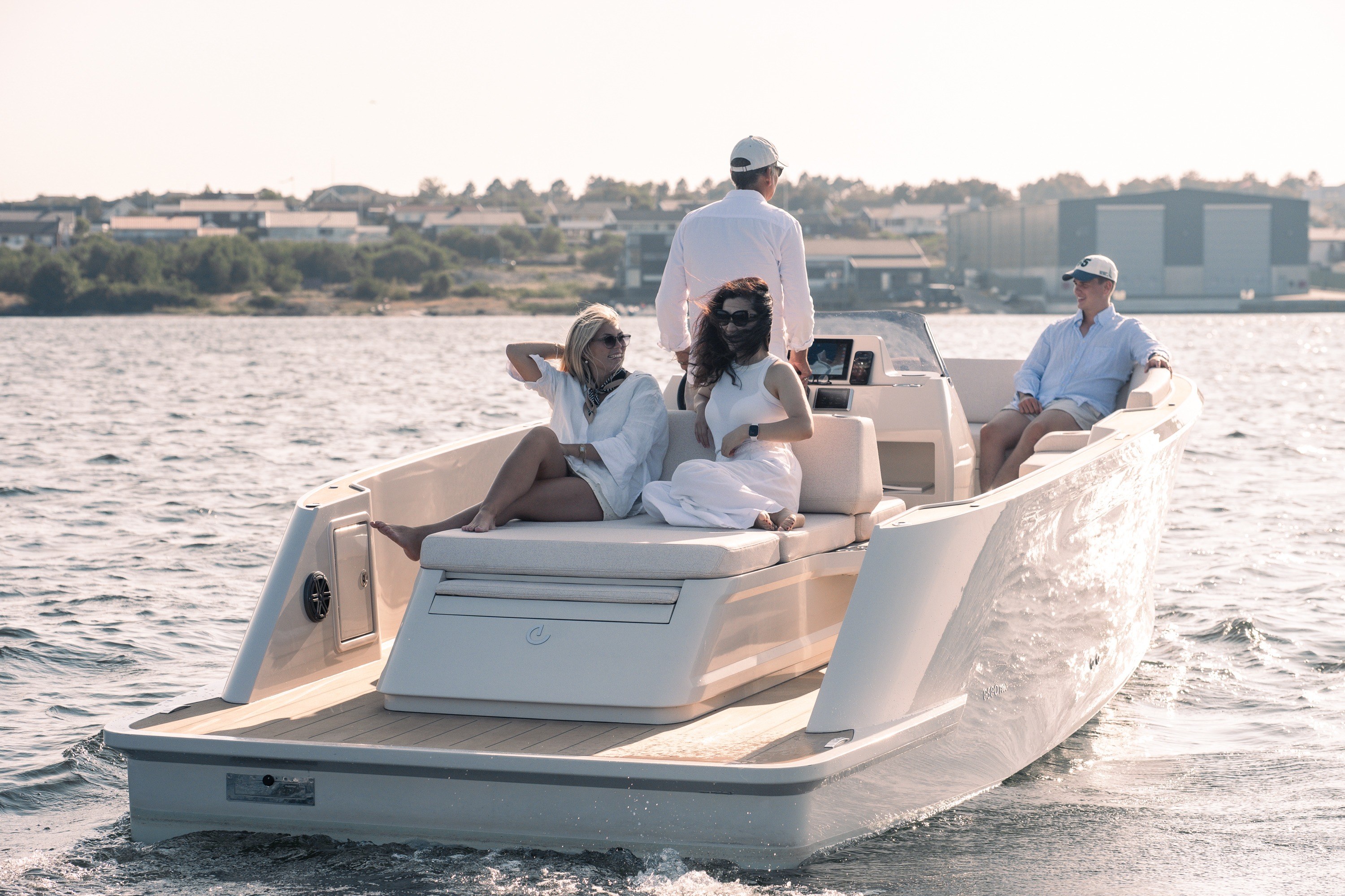 E sea F800 — foto 10 van 35