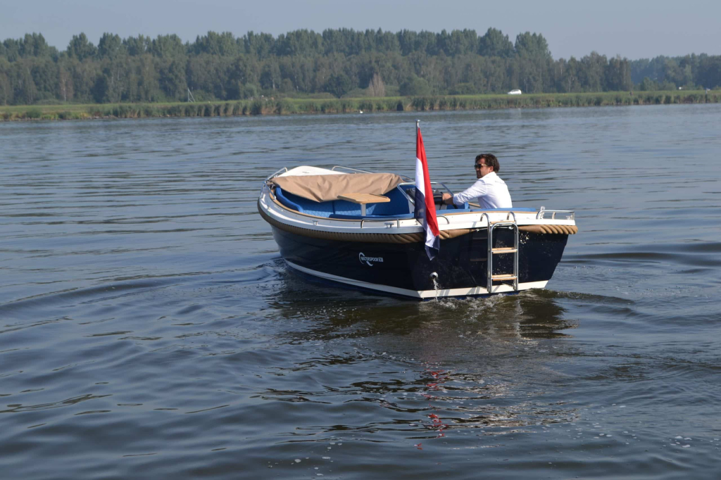 Waterspoor 630 | Diesel tender | Vanaf €45.450.- — foto 5 van 17