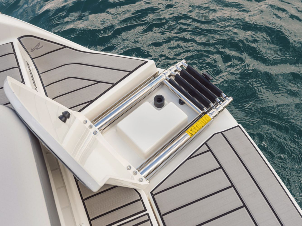 Sea Ray SDX 250 — foto 8 van 28