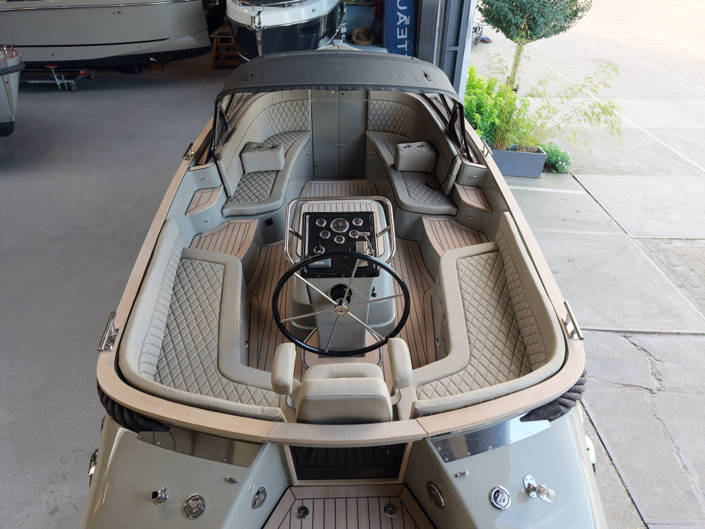 Waterspoor 717 Aviator | Vetus diesel   — foto 14 van 31