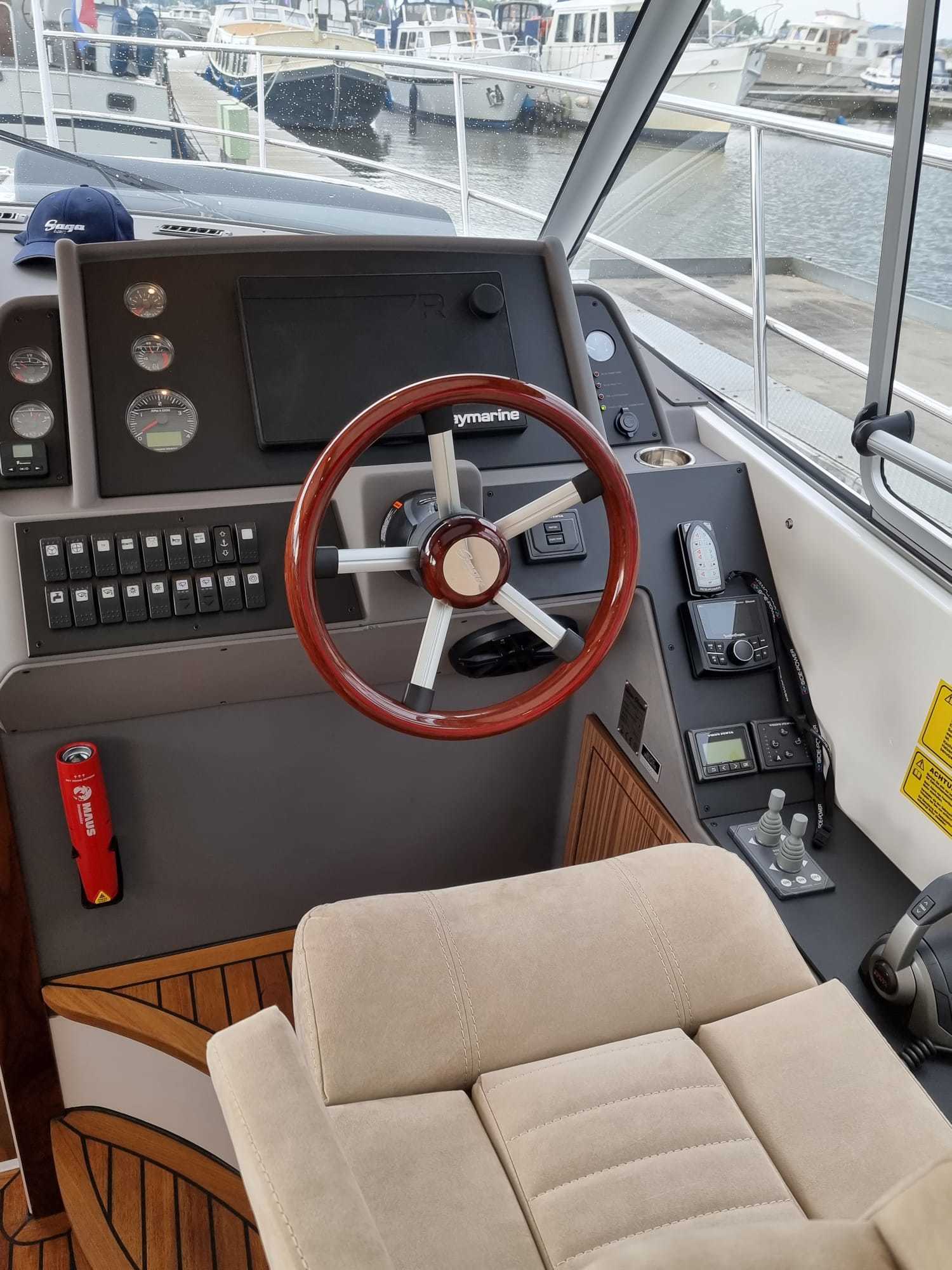 Saga 385 — foto 9 van 31