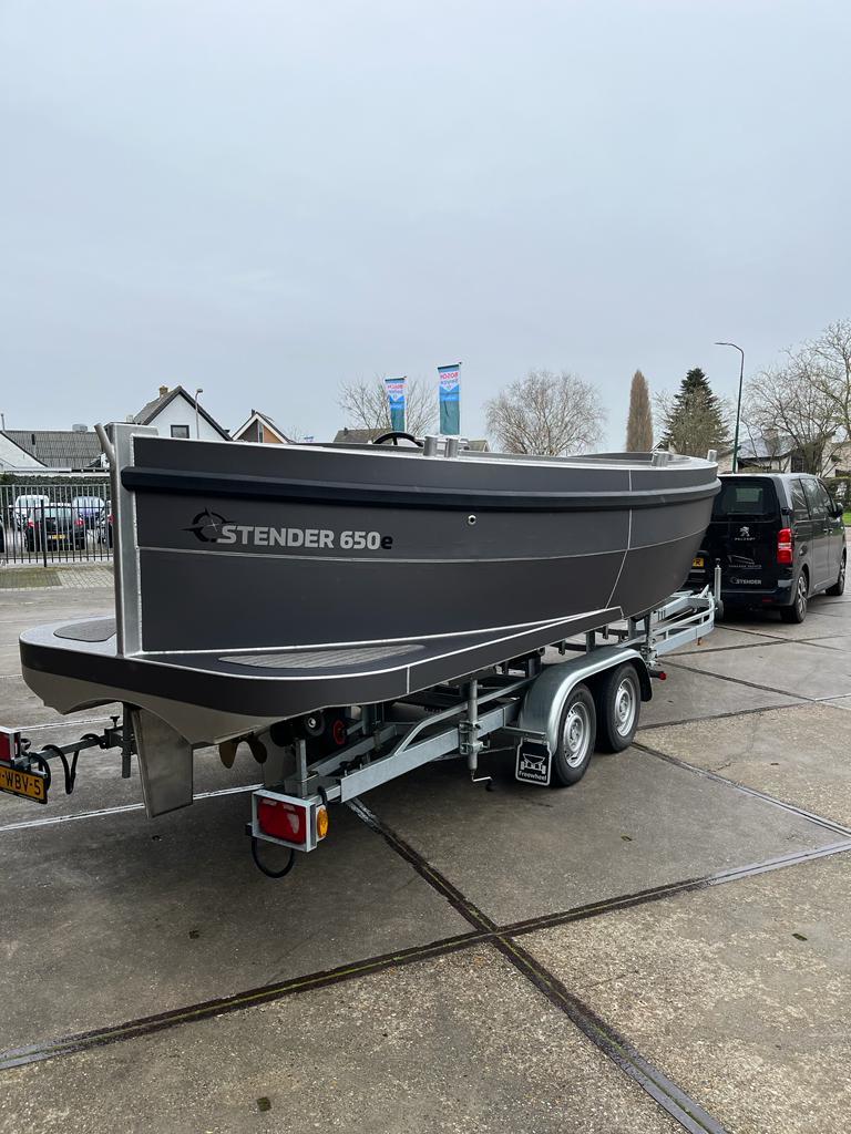 Stender 650 Aluminium DEMO Boot Aanbieding — foto 2 van 2