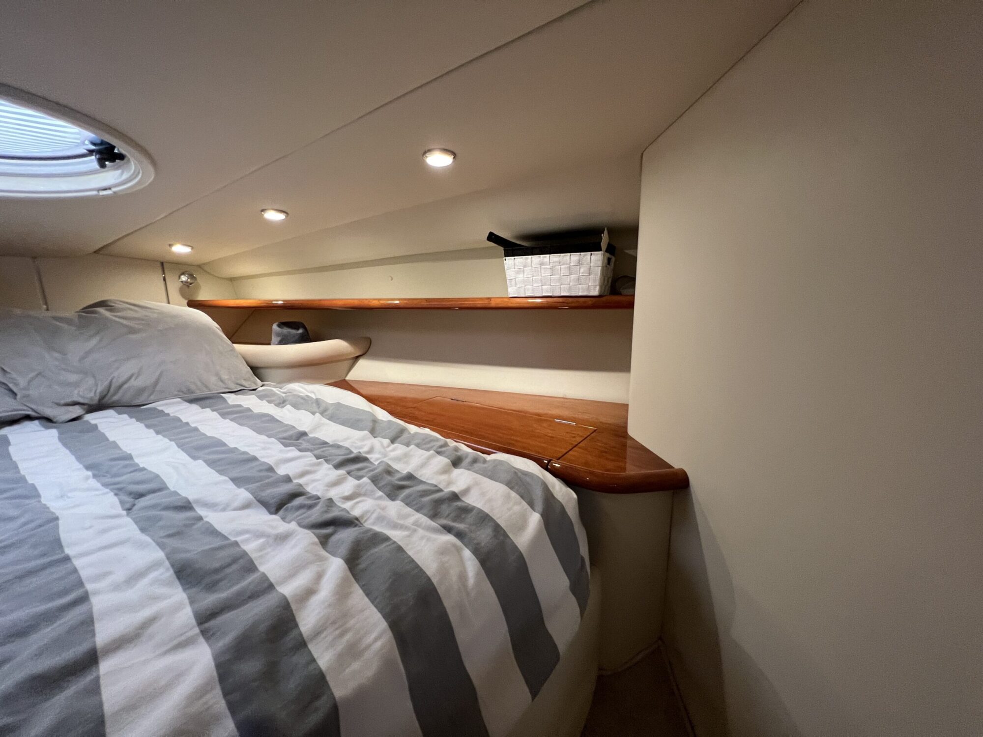 Sunseeker Superhawk 48 Cabrio — foto 13 van 48