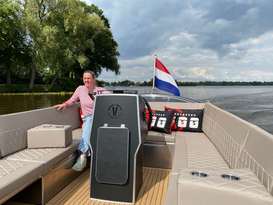 VanVossen 700 cabine sloep vaarklaar Suzuki 100pk — foto 3 van 23