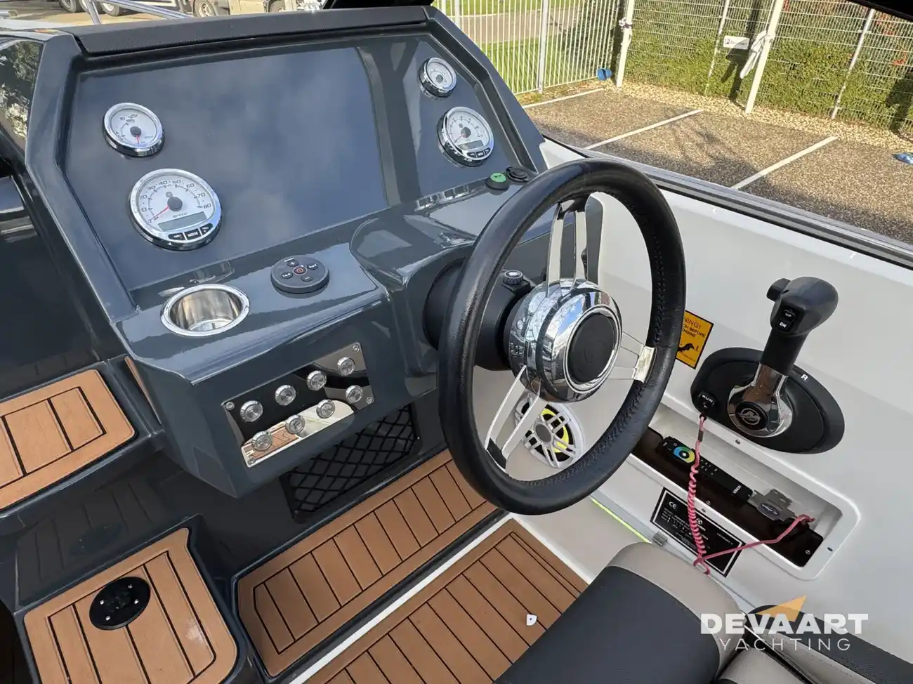 Parker 630 Day Cruiser — foto 6 van 19