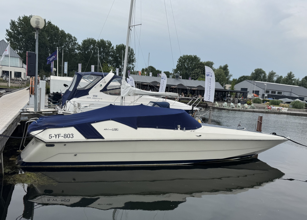 Riva St Tropez — foto 1 van 33