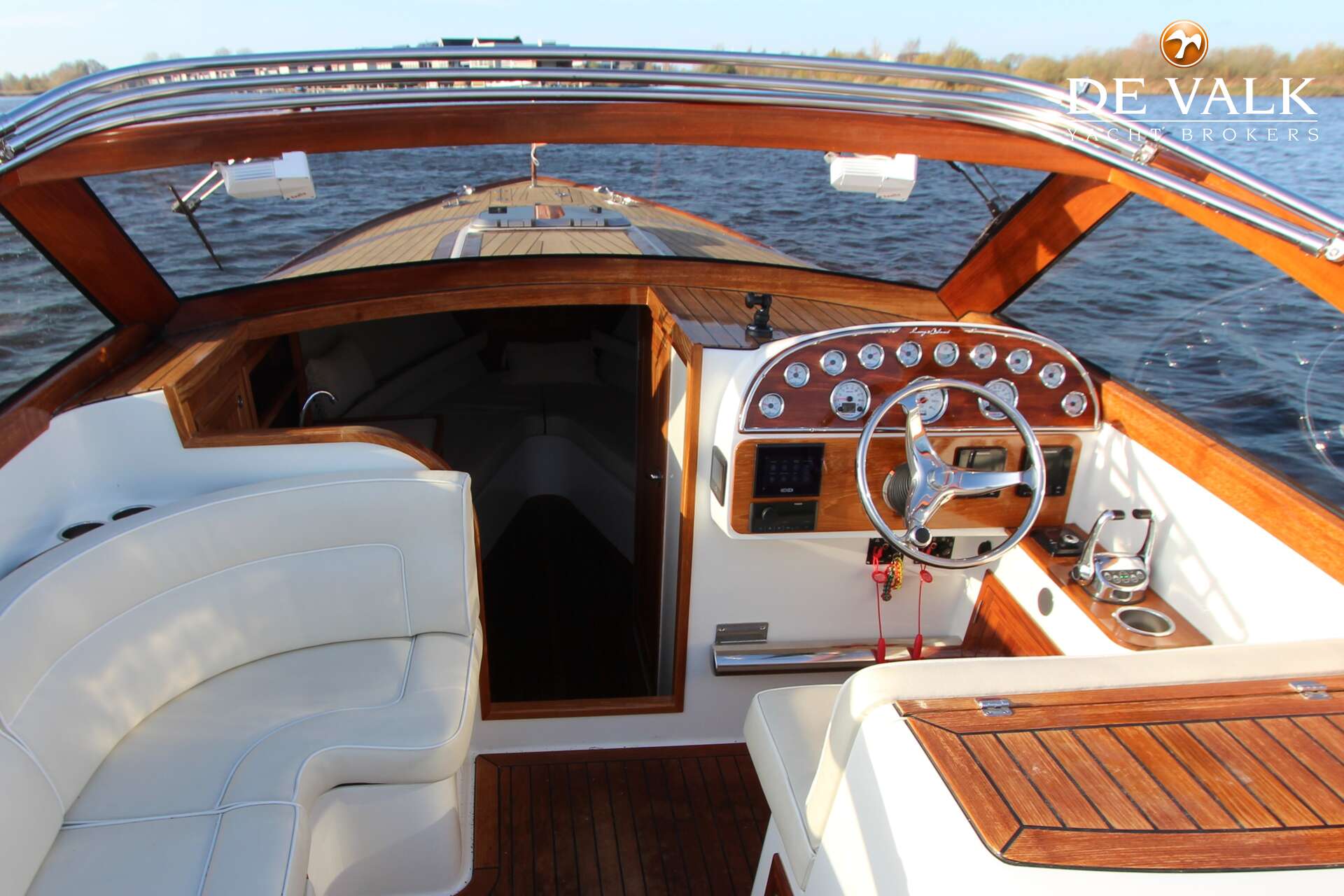 Long Island 33 Runabout — foto 14 van 33