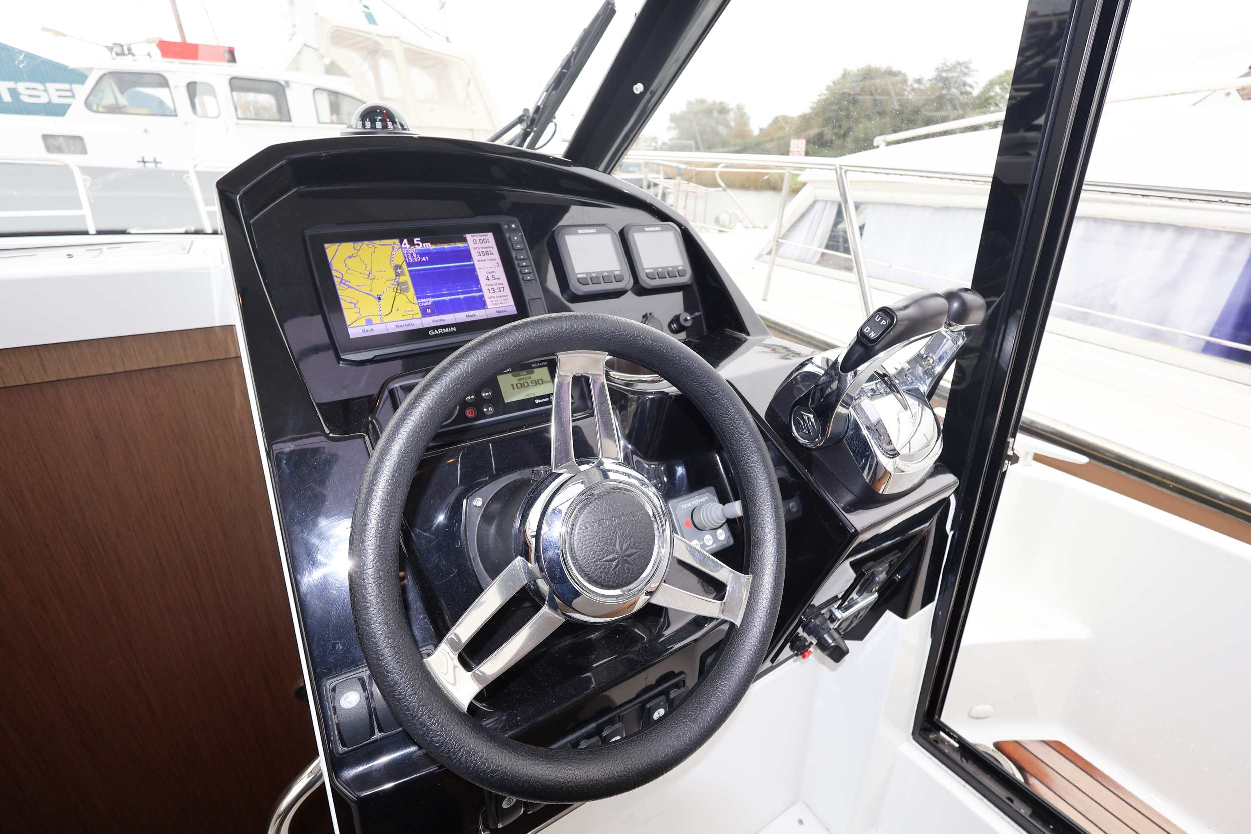 Jeanneau Merry Fisher 895 Offshore — foto 12 van 37