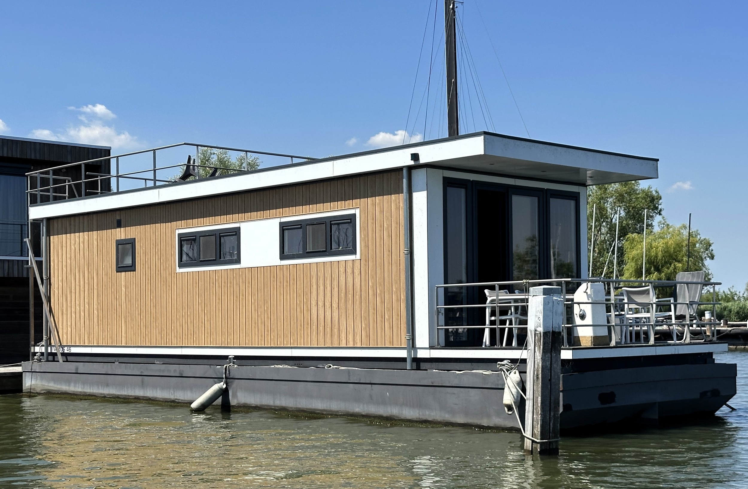 Vamos 46 Houseboat Met Ligplaats Beschikbaar — foto 1 van 29