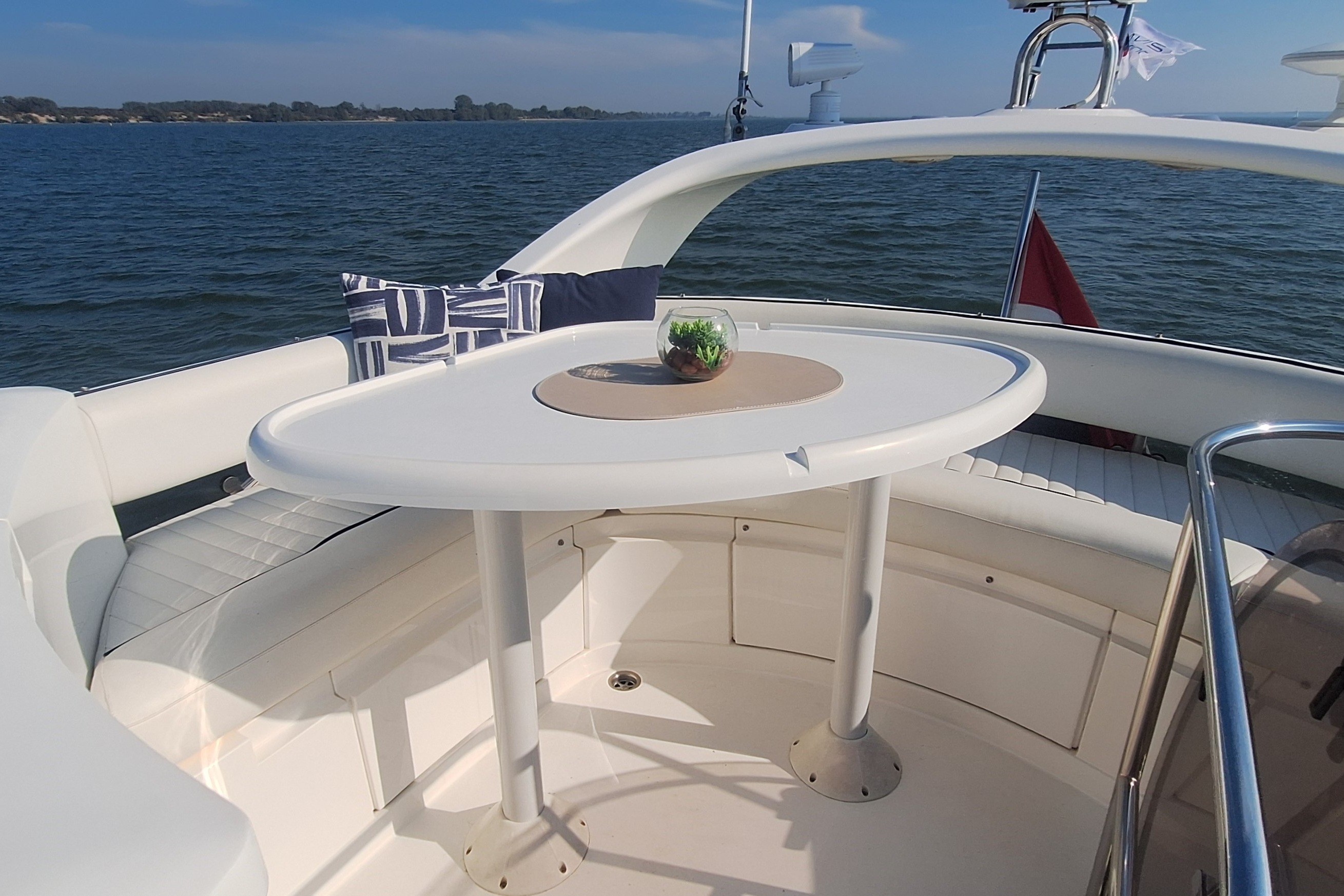 Fairline Phantom 40 — foto 16 van 87