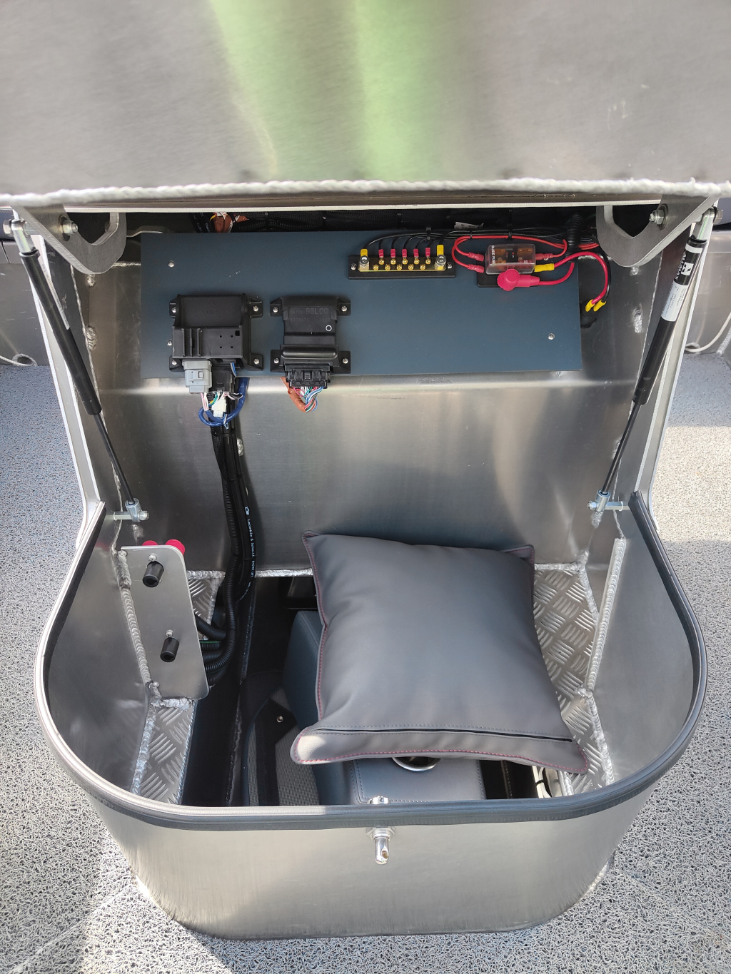 Alumax Boats Bullit 600 Outboard (CE-keur) — foto 8 van 12