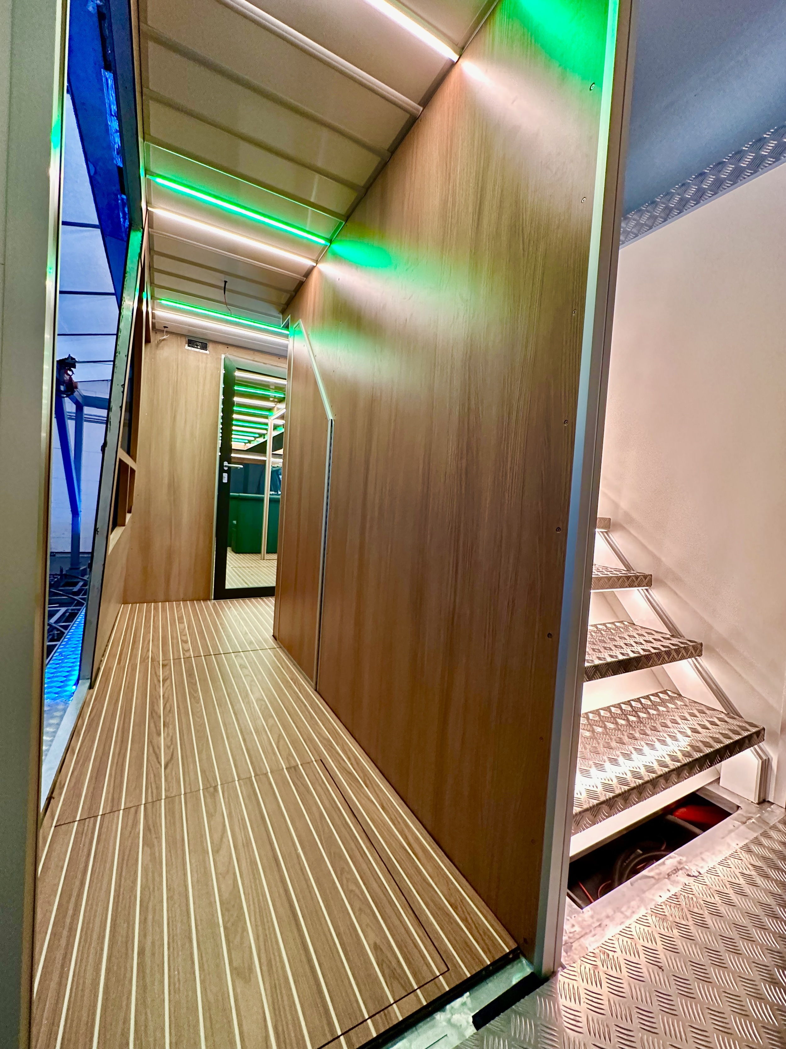 Holiday Boat Sundeck 57 Passenger Catamaran — foto 27 van 39