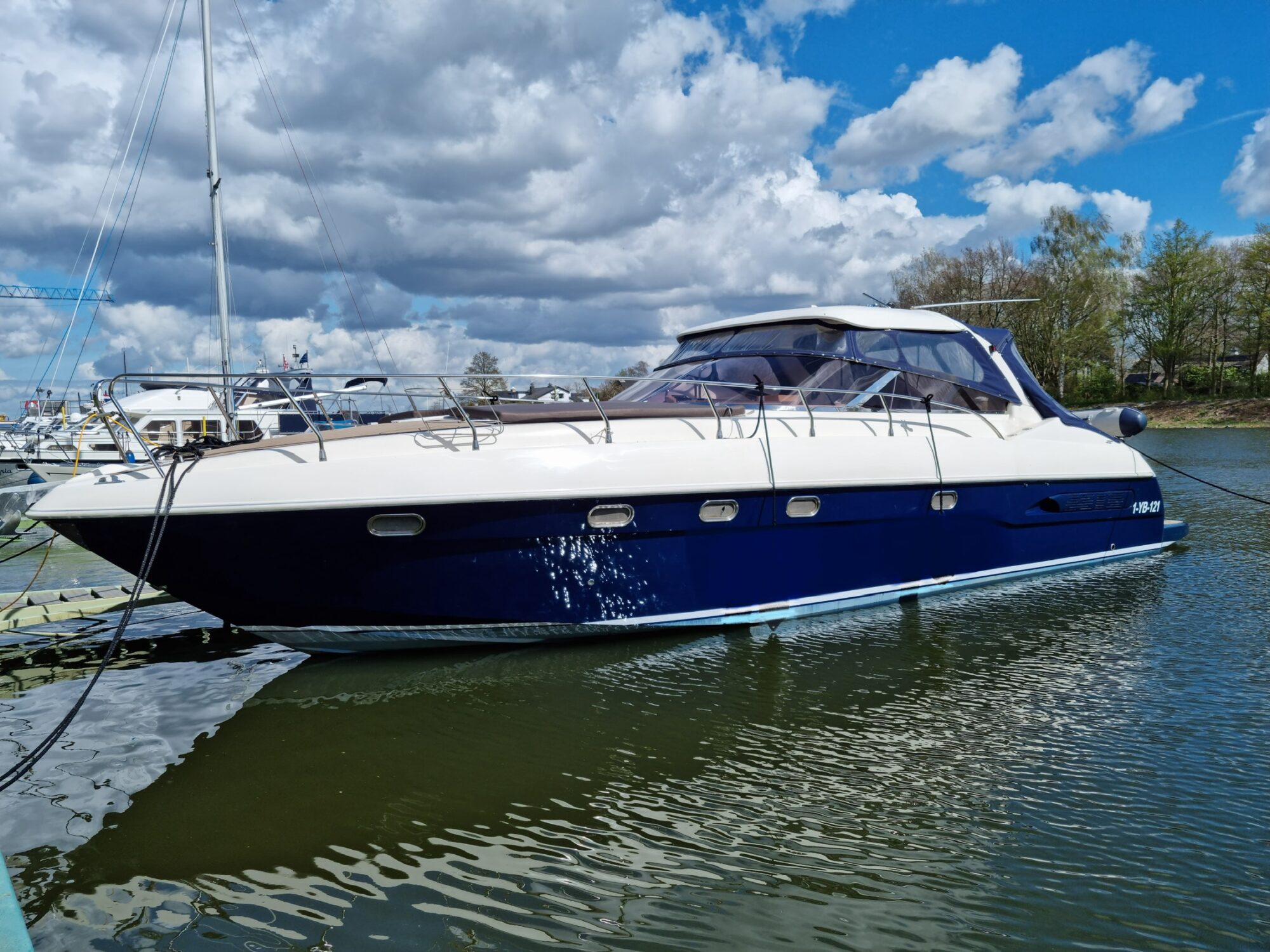 Airon Marine 425 HT — foto 1 van 58