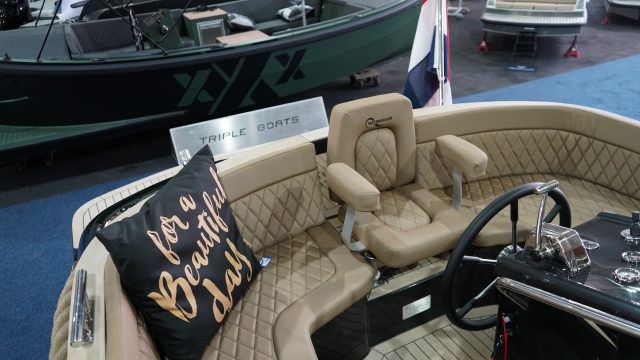 Waterspoor  808 Open | All Black | 110pk Yanmar | DIRECT VAARKLAAR — foto 17 van 20