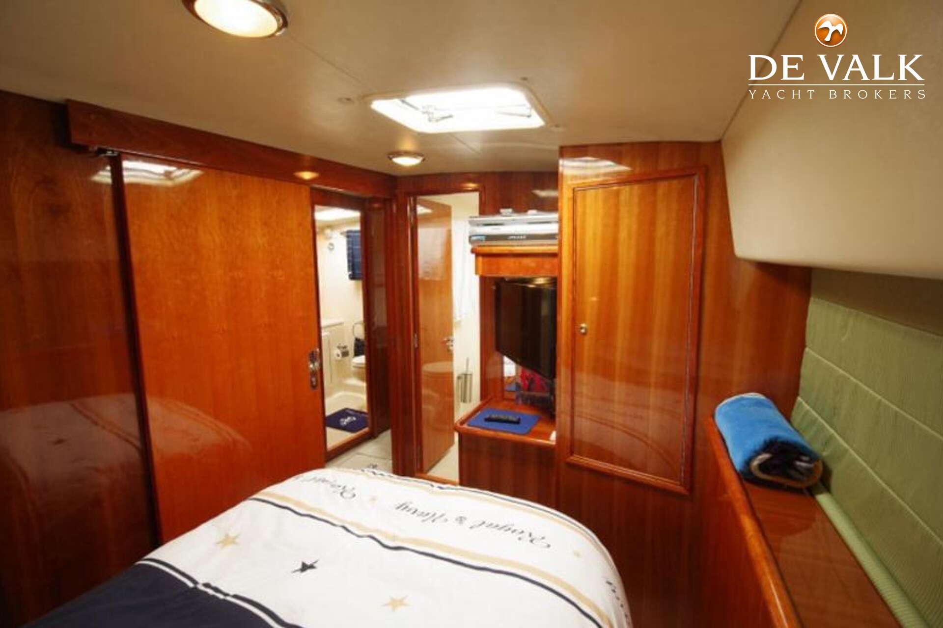 Riviera 48 Flybridge — foto 12 van 23