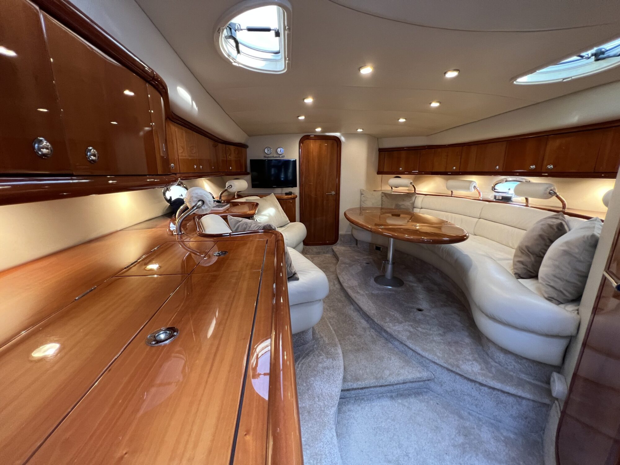 Sunseeker Superhawk 48 Cabrio — foto 5 van 48