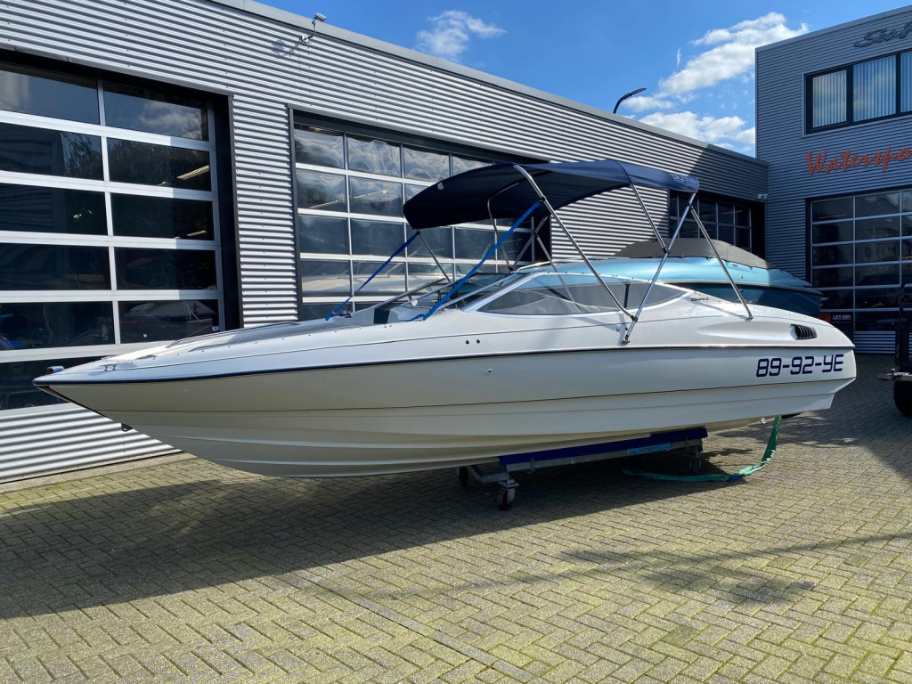 Bayliner Capri Bowrider — foto 9 van 14